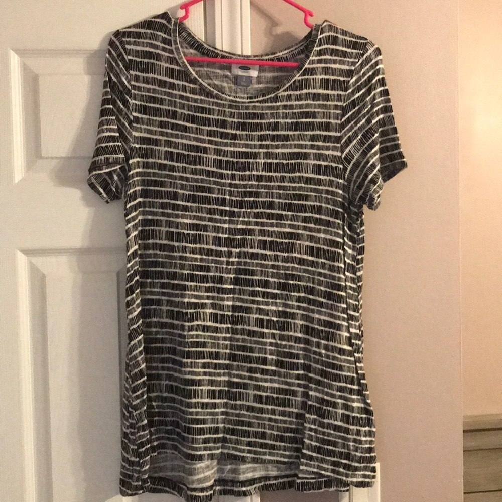 2/$10 Old Navy Patterned Tee